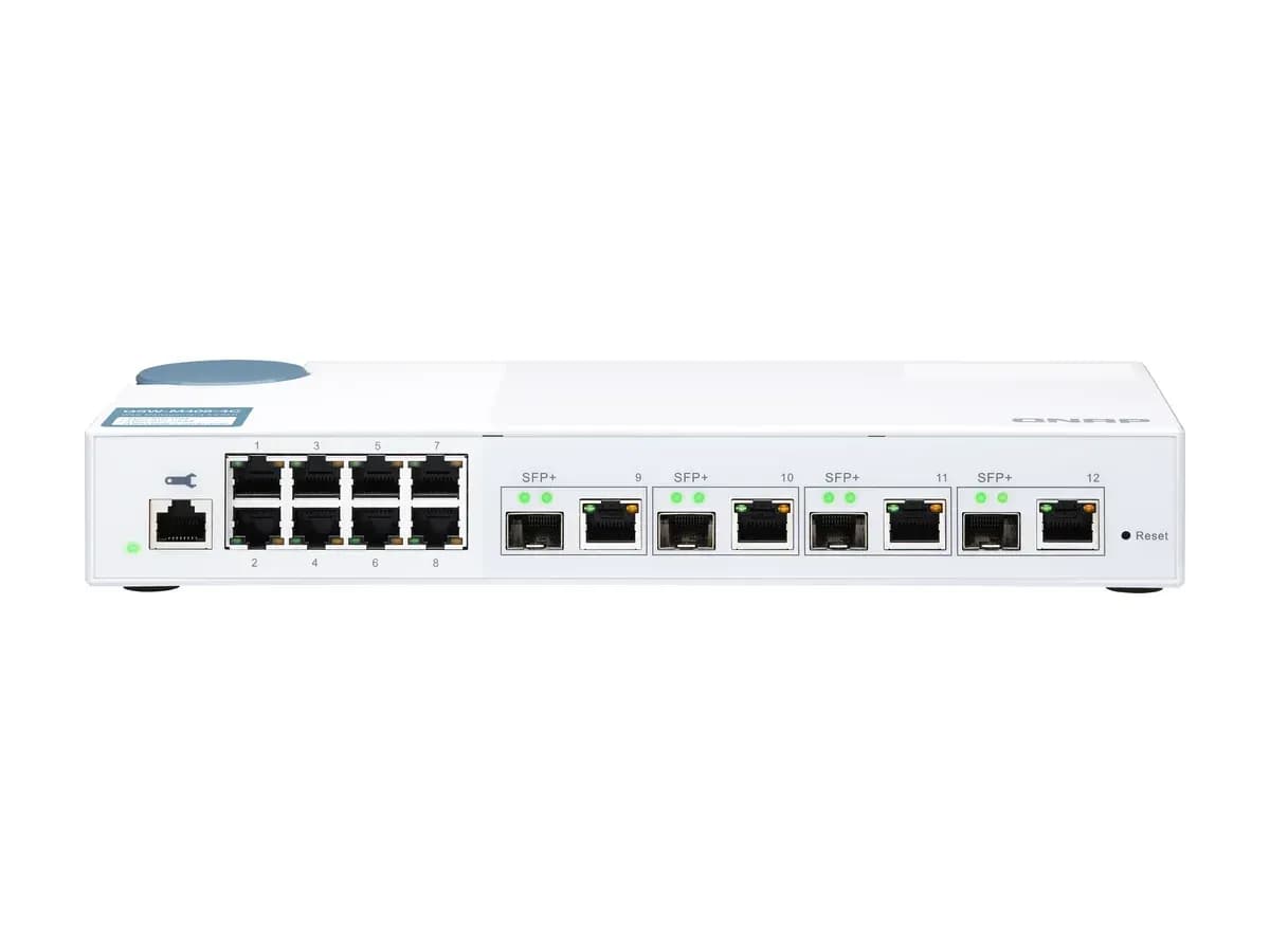 Передня панель комутатора QNAP QSW-M408-4C із веб-керуванням, портами RJ45 і SFP+